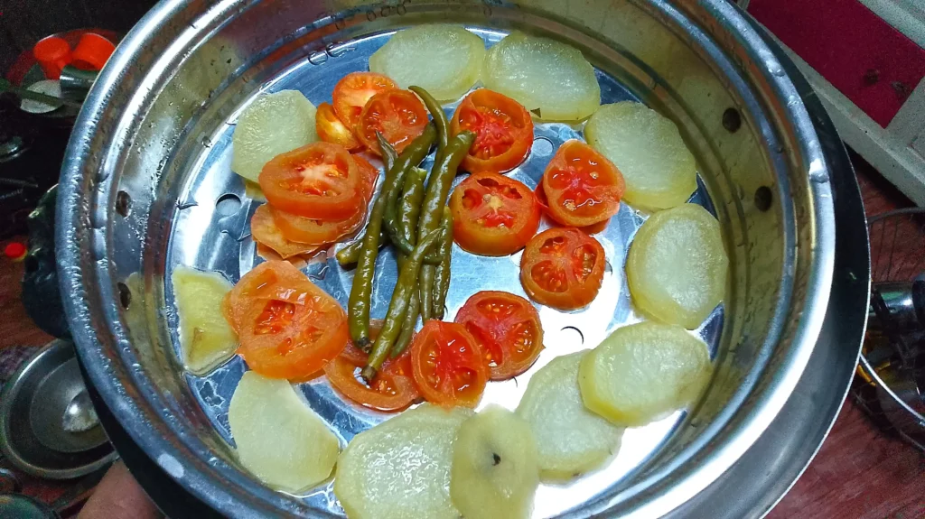 Non Oil Traditional Food: Paltoi or Irolpa. 10 boiled vegetables for paltoi or irolpa.